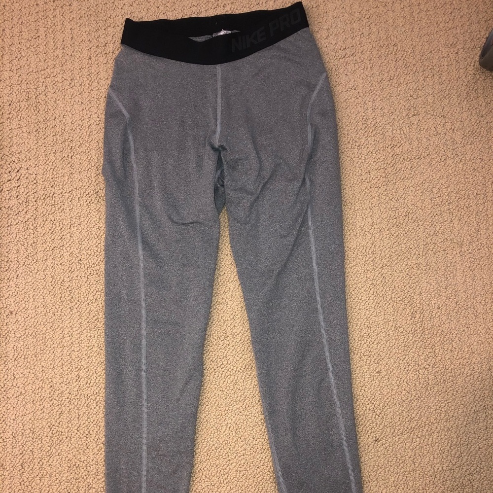 Nike pro workout leggings
